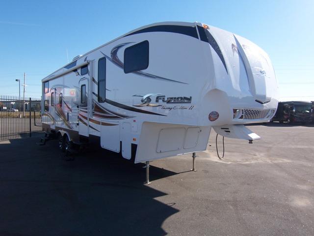 New 2010 Keystone Fuzion 322 Fifth Wheel Toyhauler For Sale
